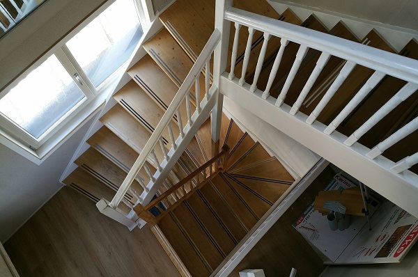 HOUTEN TRAPPEN